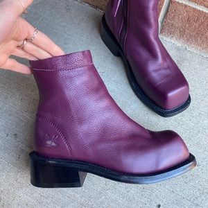 Fluevog Fonda Purple Boots Size 6 fit like a size 5/5.5